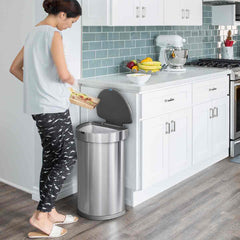 Poubelle demi-lune à capteur 45 litres + poubelle ronde à pédale 4,5 litres avec bordure grise