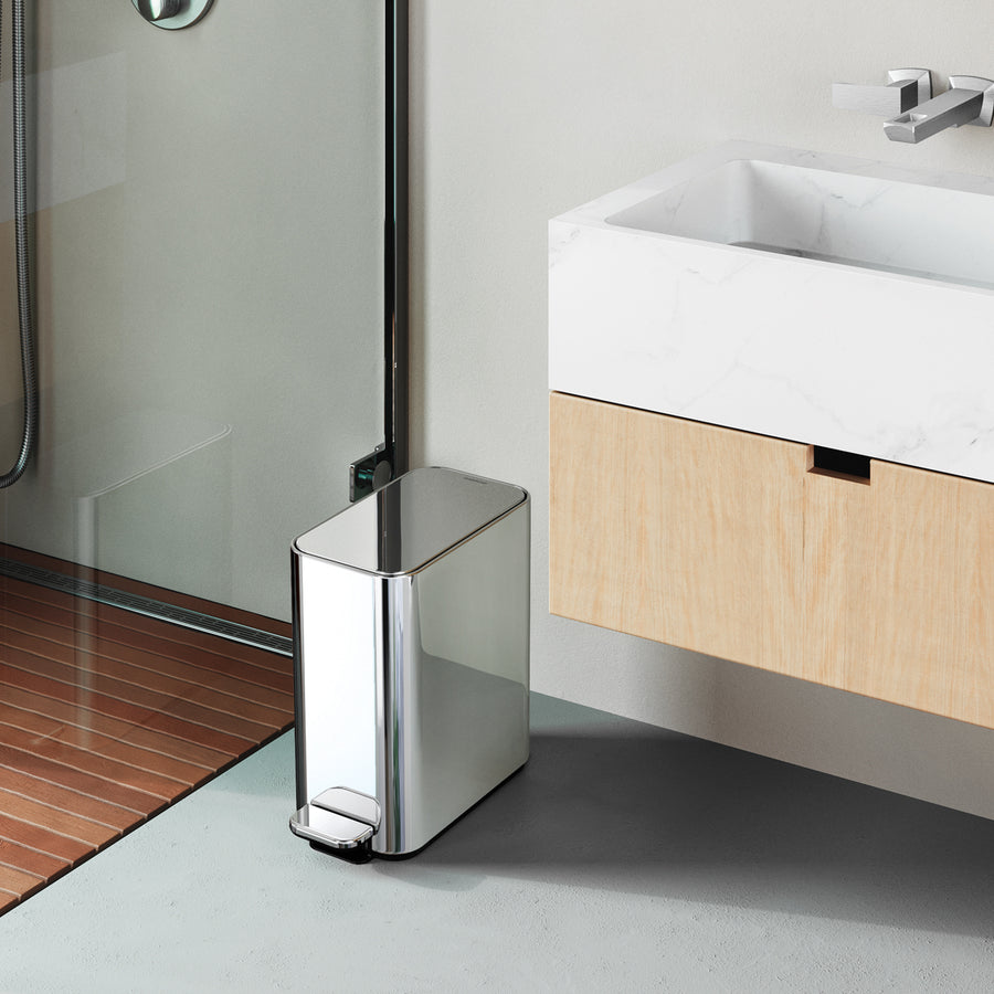 Poubelle compacte à  pédale de 5L